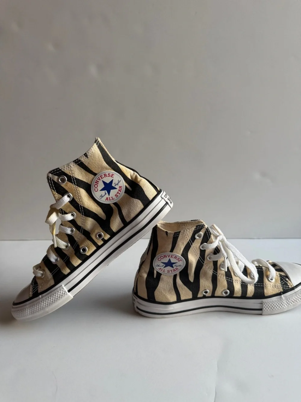 Converse All Star Kids High-Top Zebra Stripe Sneakers tennis shoes sz 3 5 35